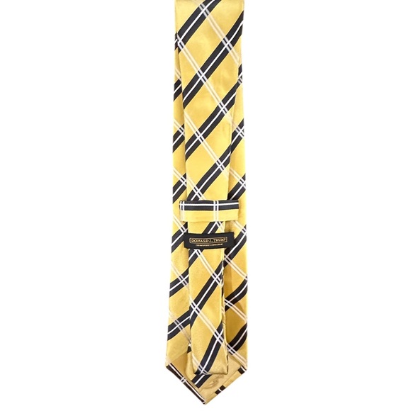 Donald J. Trump | (2) Men’s 100% Silk Signature Collection Luxury Neckties - Picture 5 of 10
